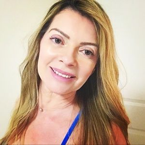 Meet your Posher, Ana